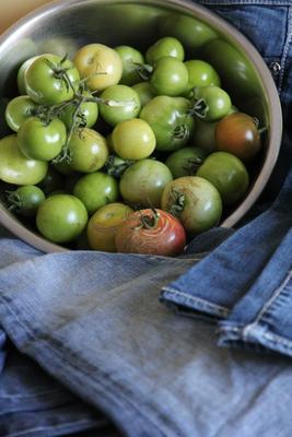Cadeaux des collÃ¨gues, jeans usagÃ©s et tomates vertes