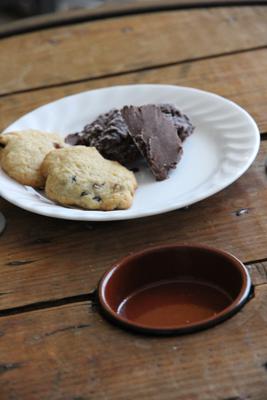 Sorbet au chocolat et son cookie aux raisins